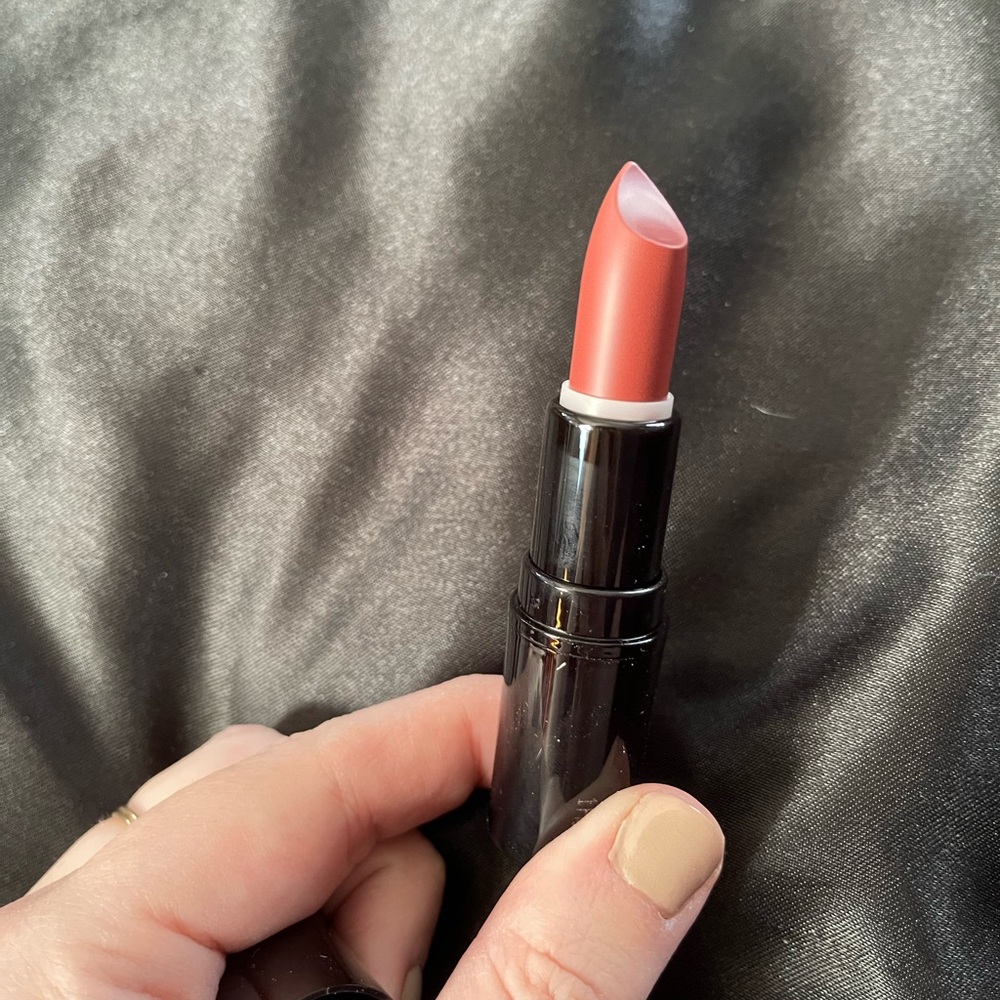 Context Lipstick